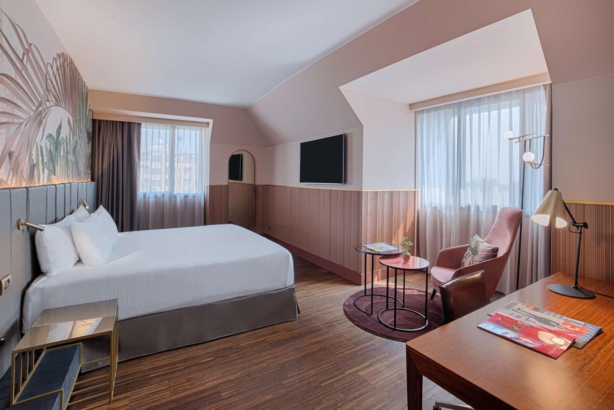 เอ็นเอช มิลาโน ทัวริ่ง Hotel มิลาน ภายนอก รูปภาพ